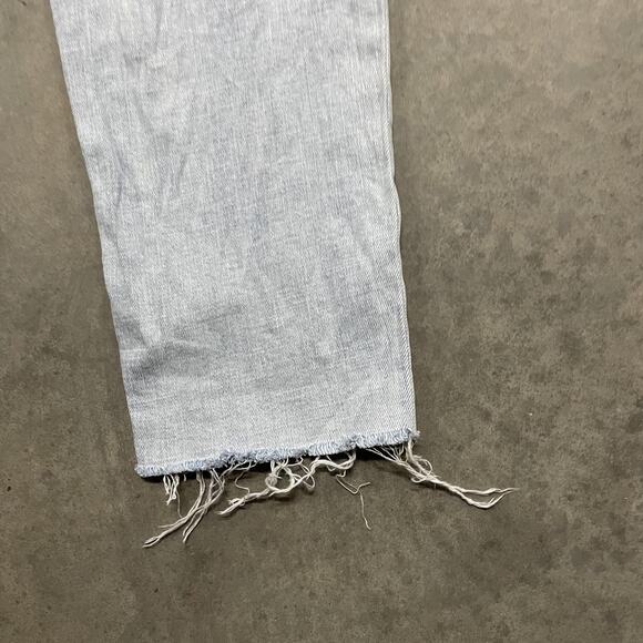 GAP Jeans Womens 4/27 Light Wash Girlfriend Raw Hem Distressed Denim Stretch - Picture 9 of 10